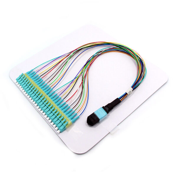 Om3 24f Mtp® (male) Lc Fan Out 0.9mm 30cm Cables